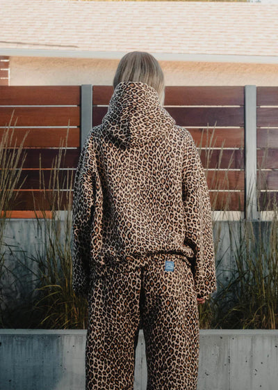 Elena | Unisex hoodie with cheetah print