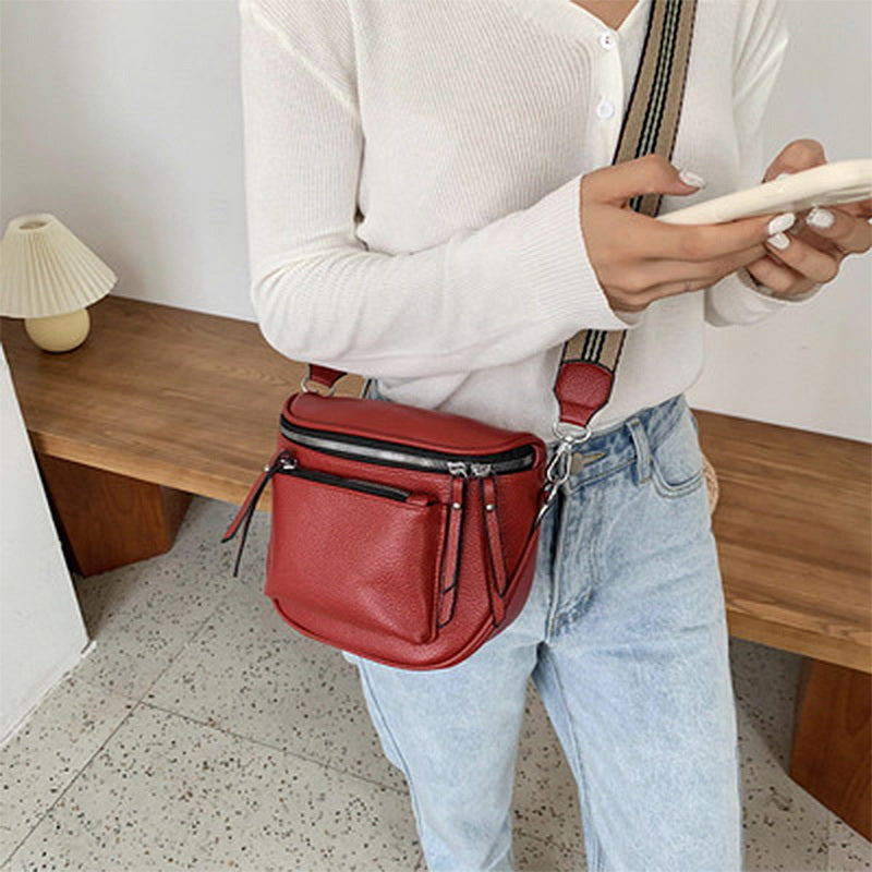 Mona - Handy shoulder bag - practical crossbody for on the go