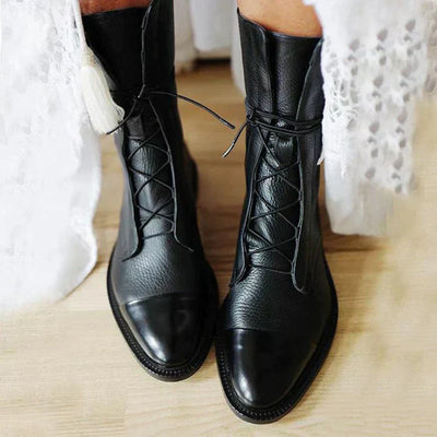 Alexa | Vintage style boots with heels