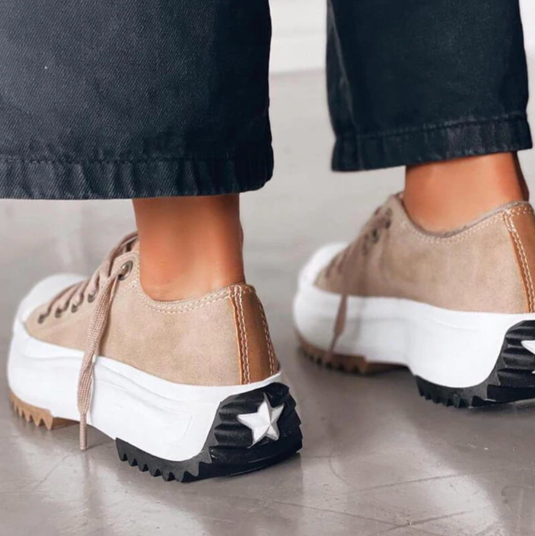 LUNA | COMFORTABLE SNEAKERS WITH STYLISH SOLES