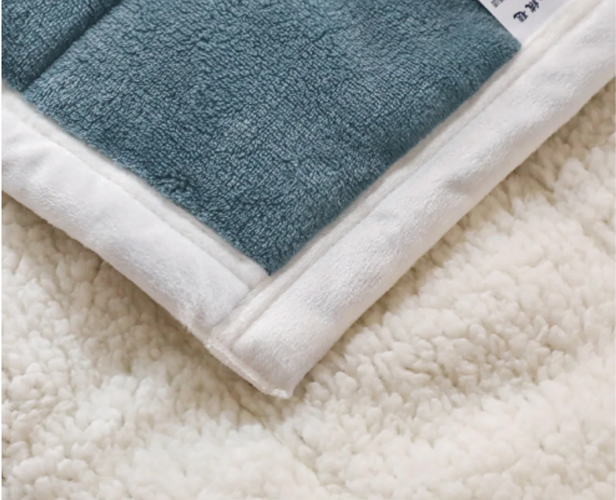 Cozysheet | The best triple-thickness blanket