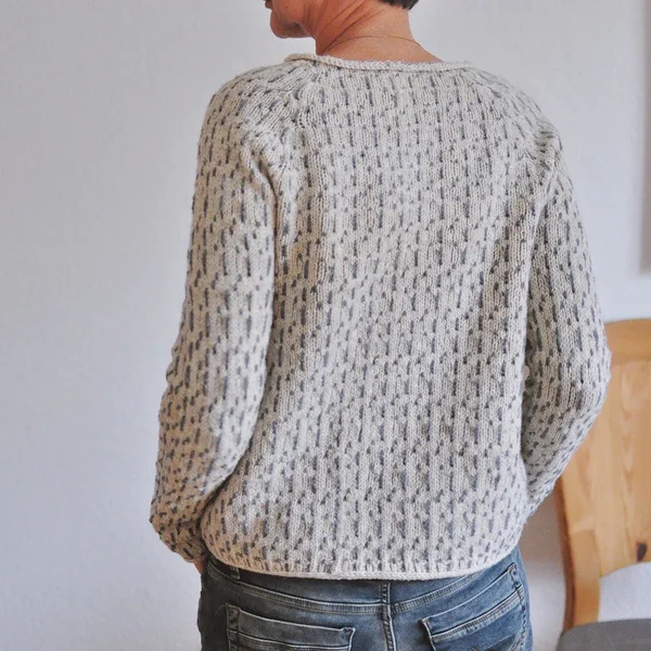 ZOE | TIGHT KNITTED SWEATER