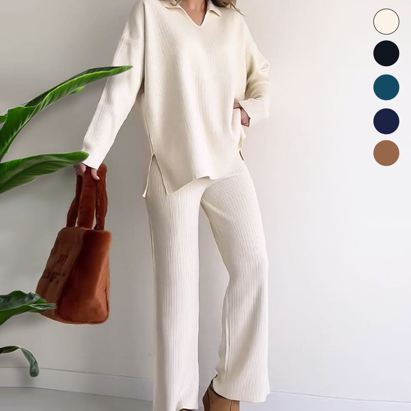 Janet | Two-piece knit suit with V-neckline