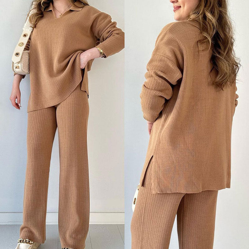 Janet | Two-piece knit suit with V-neckline